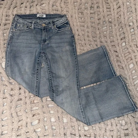 Telepatía Women's Flare Light Denim Jeans With Rhinestone Design Pockets - Picture 2 of 6